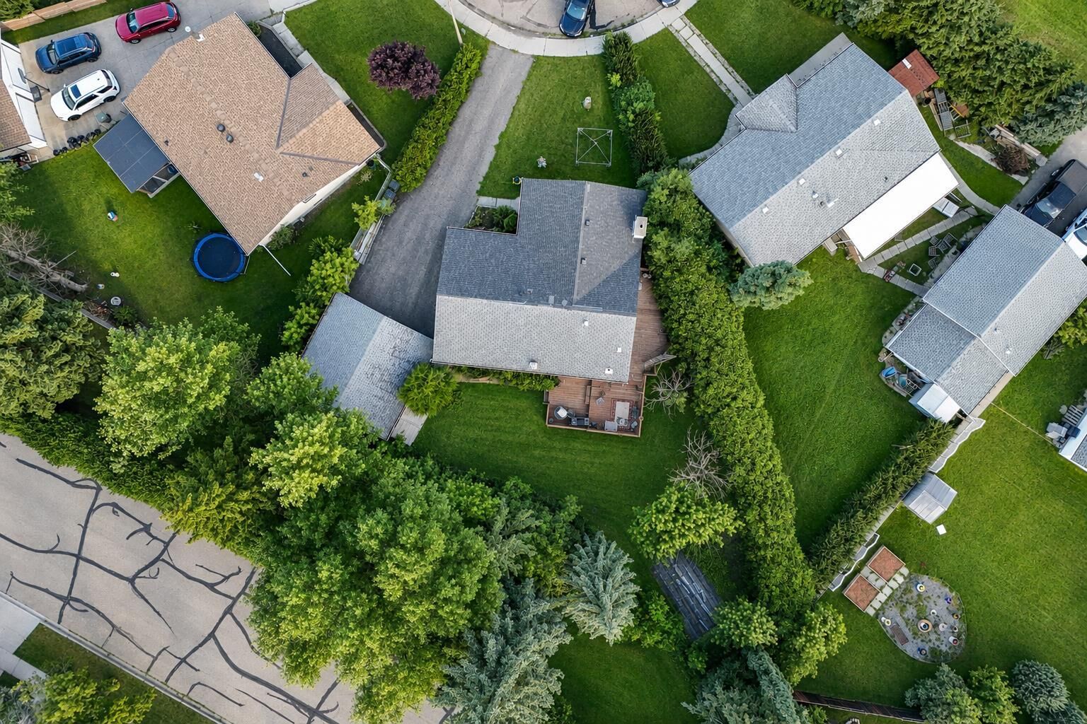 Property Photo: 5728 51 Avenue AB T4J 1K5