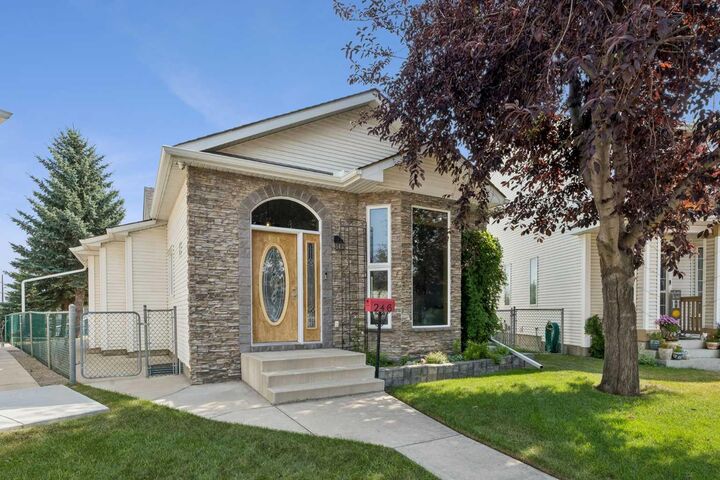 Property Photo: 246 Mt Lorette Place SE AB T2Z 2L9