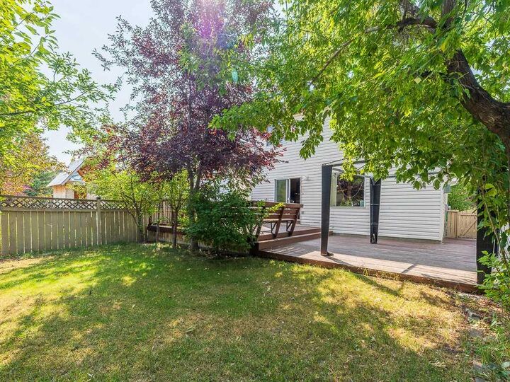 Property Photo: 3782 Douglas Ridge Link SE AB T2Z 3H7