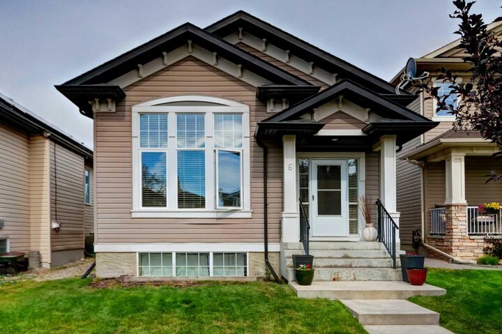 Property Photo: 6 Elgin Meadows Road SE AB T2Z 0S1