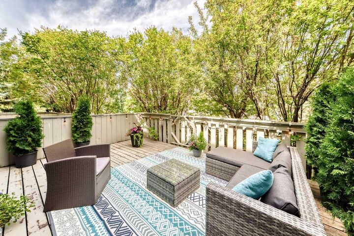 185 Woodridge Drive SW 3 — photo 1