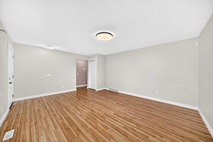 Property Photo: 6607 Malvern Road NE AB T2A 5C3
