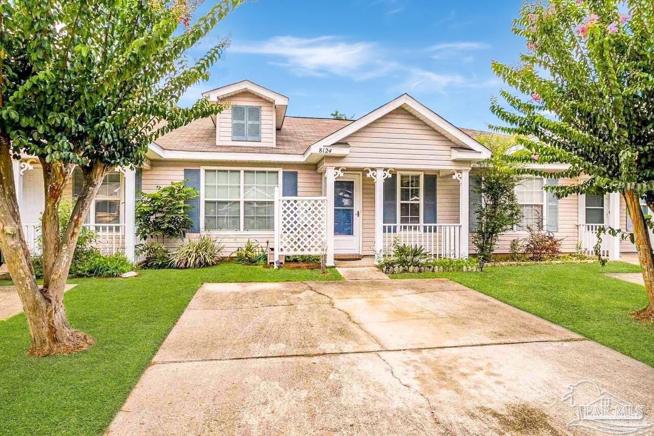 Property Photo:  8124 Heirloom Dr  FL 32514 