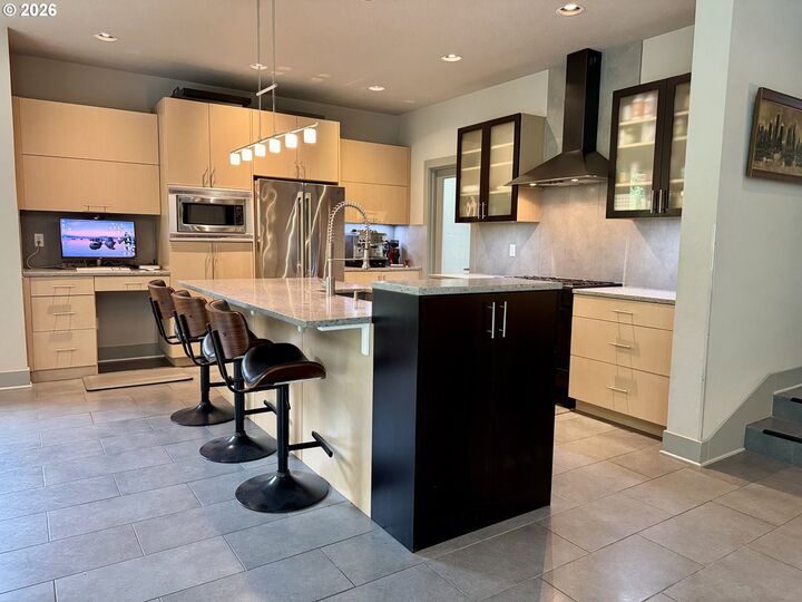 Property Photo:  2935 SW 89th Ave  OR 97225 