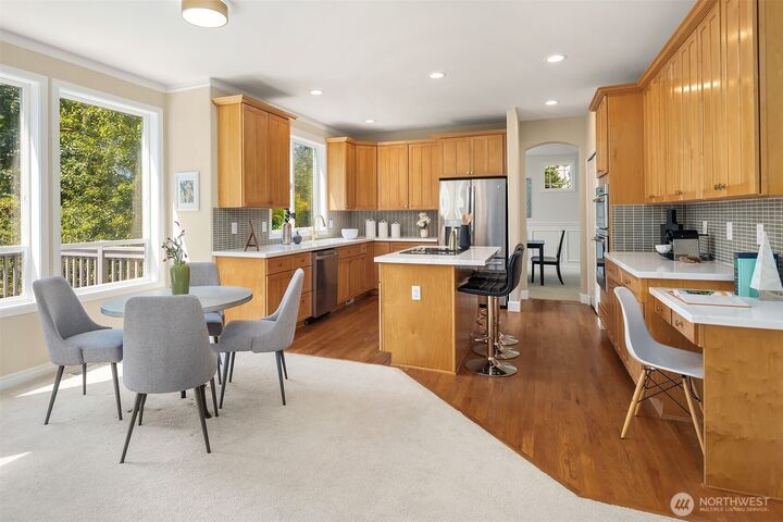 Property Photo: 2501 134th Avenue SE WA 98005