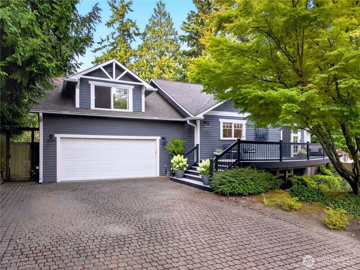 Property Photo:  16130 SE 47th Place  WA 98006 