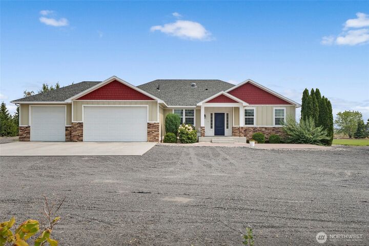 Property Photo:  5165  Road E.7  NE  WA 98837 