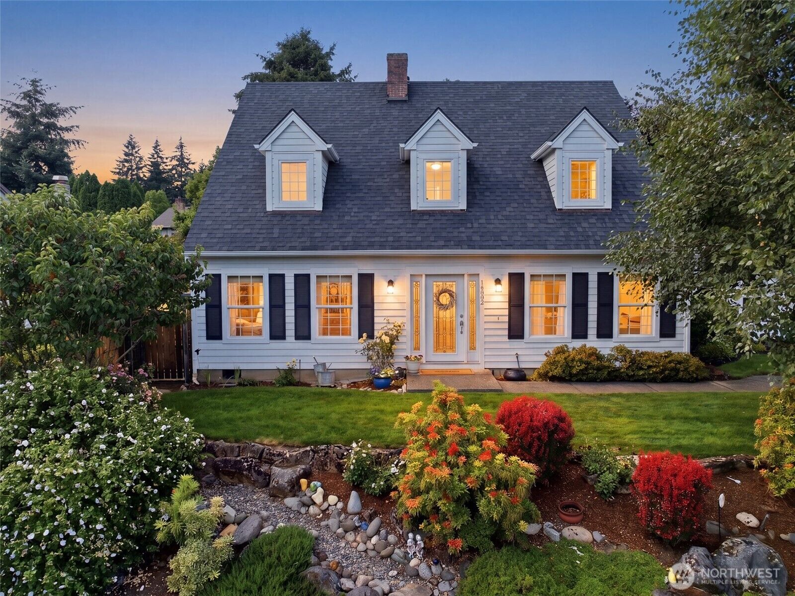 Property Photo: 14502 SE 27th Circle WA 98683