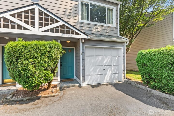 Property Photo: 826 Pike Street NE C8 WA 98002