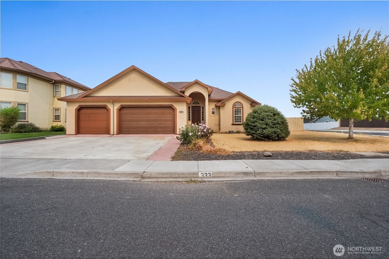 Property Photo:  333 N Crestview  WA 98837 