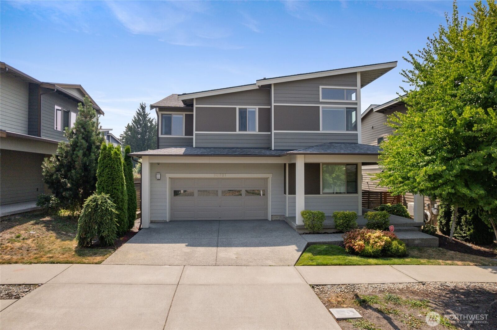 Property Photo: 10721 SE 187th Place WA 98055