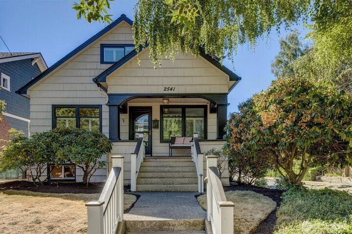 Property Photo:  2541  10th Avenue W  WA 98119 