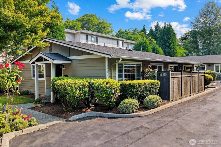 Property Photo: 756 State Street S 756A WA 98033