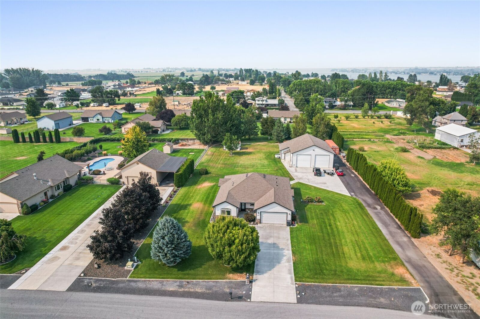 Property Photo: 6616 Rd 1.9 NE WA 98837