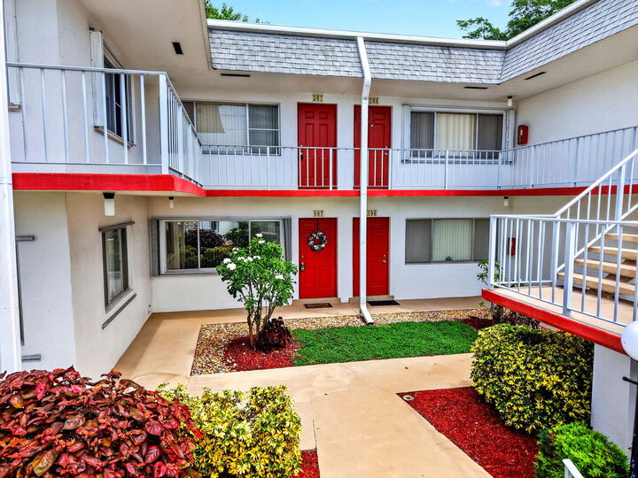 Property Photo:  3120 Cynthia Lane 107  FL 33461 
