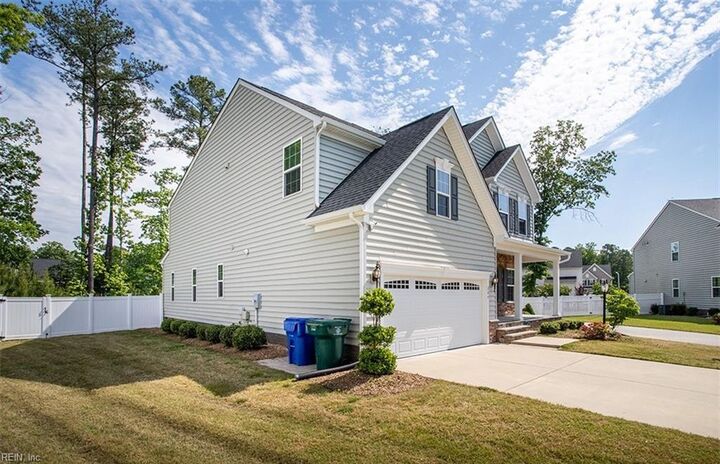 Property Photo: 209 Starling Cir VA 23606