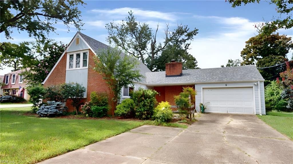 Property Photo:  8 Tom Jones Ct  VA 23666 