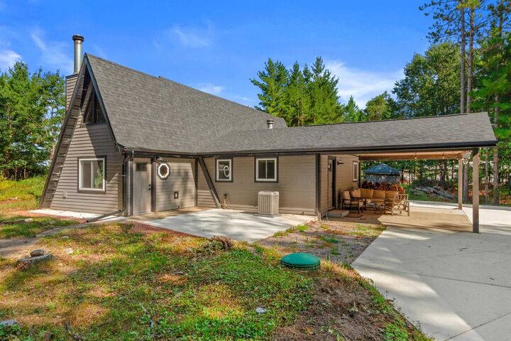 Property Photo:  1148 Chicago Drive  WI 53934 