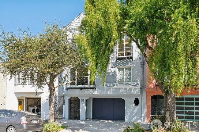 Property Photo:  103 Tiffany Avenue  CA 94110 