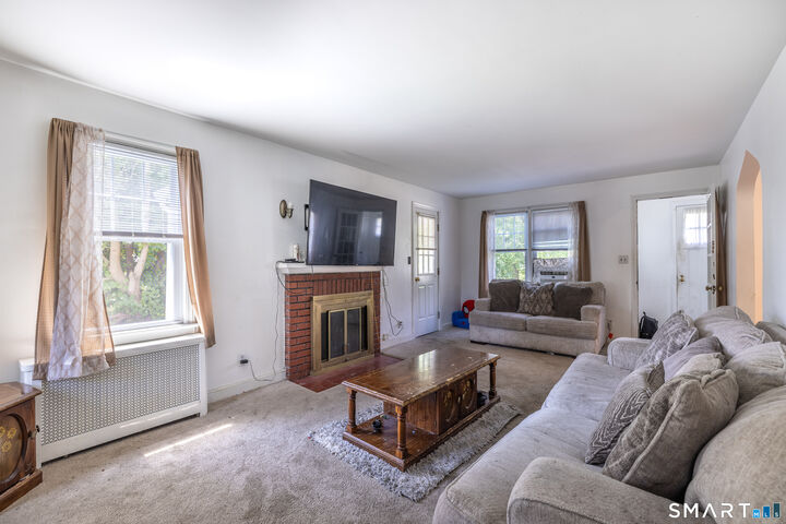 Property Photo: 810 Huntington Turnpike CT 06610