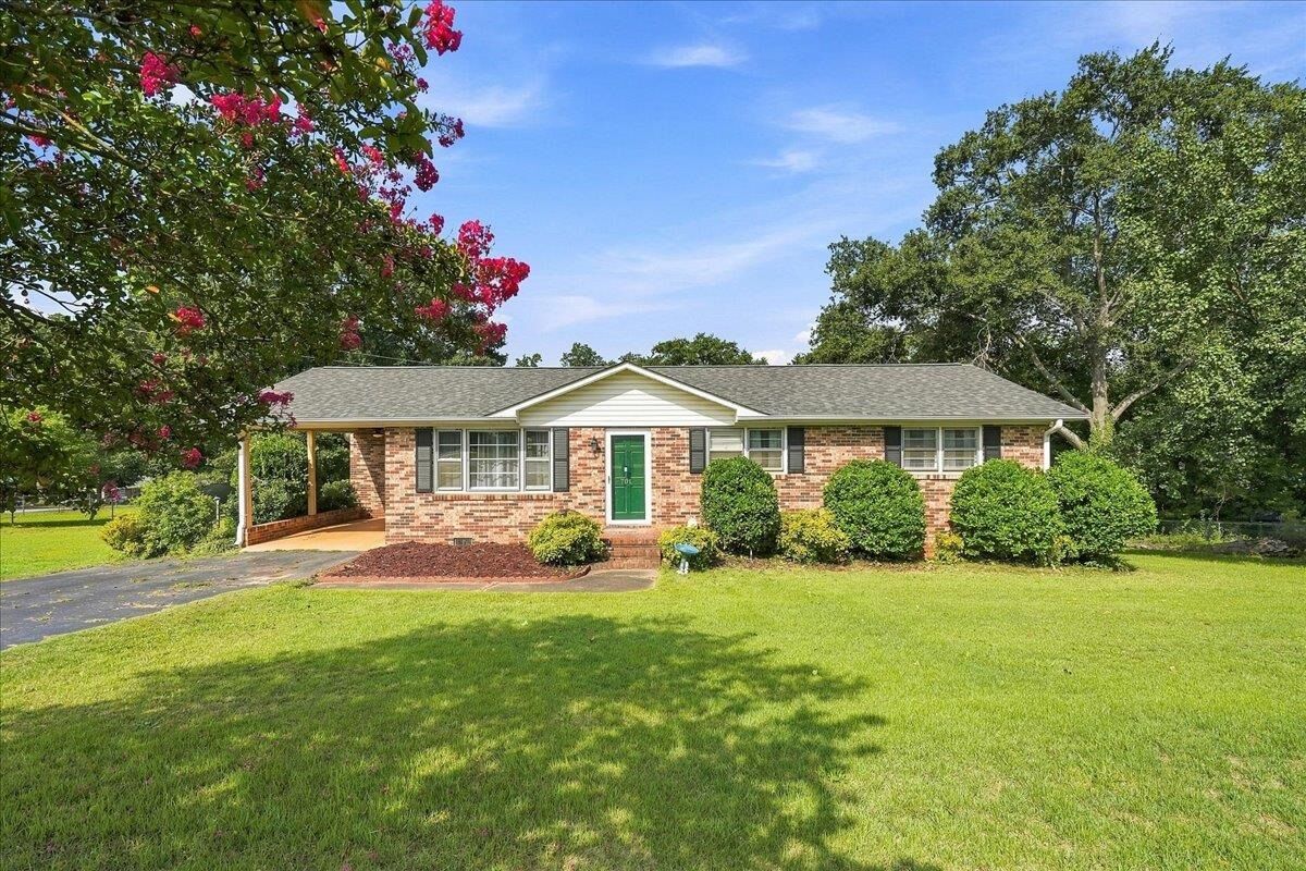 Property Photo: 701 Alberta Avenue SC 29316
