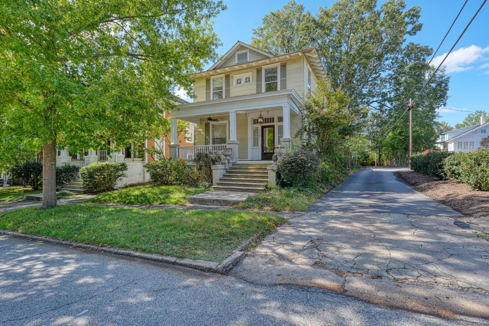 Property Photo:  120 Connecticut Avenue  SC 29306 