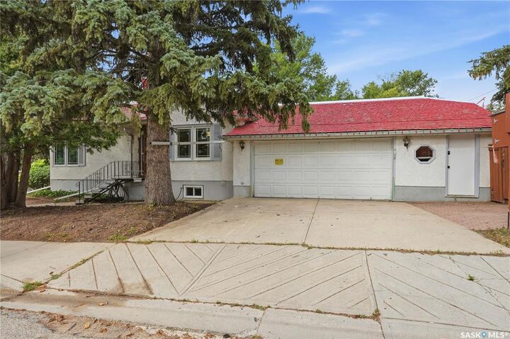 Property Photo: 3200 College Avenue SK S4T 1V9