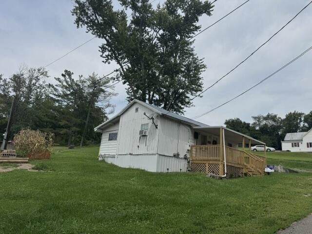 Property Photo:  85 Earl St  OH 45634 