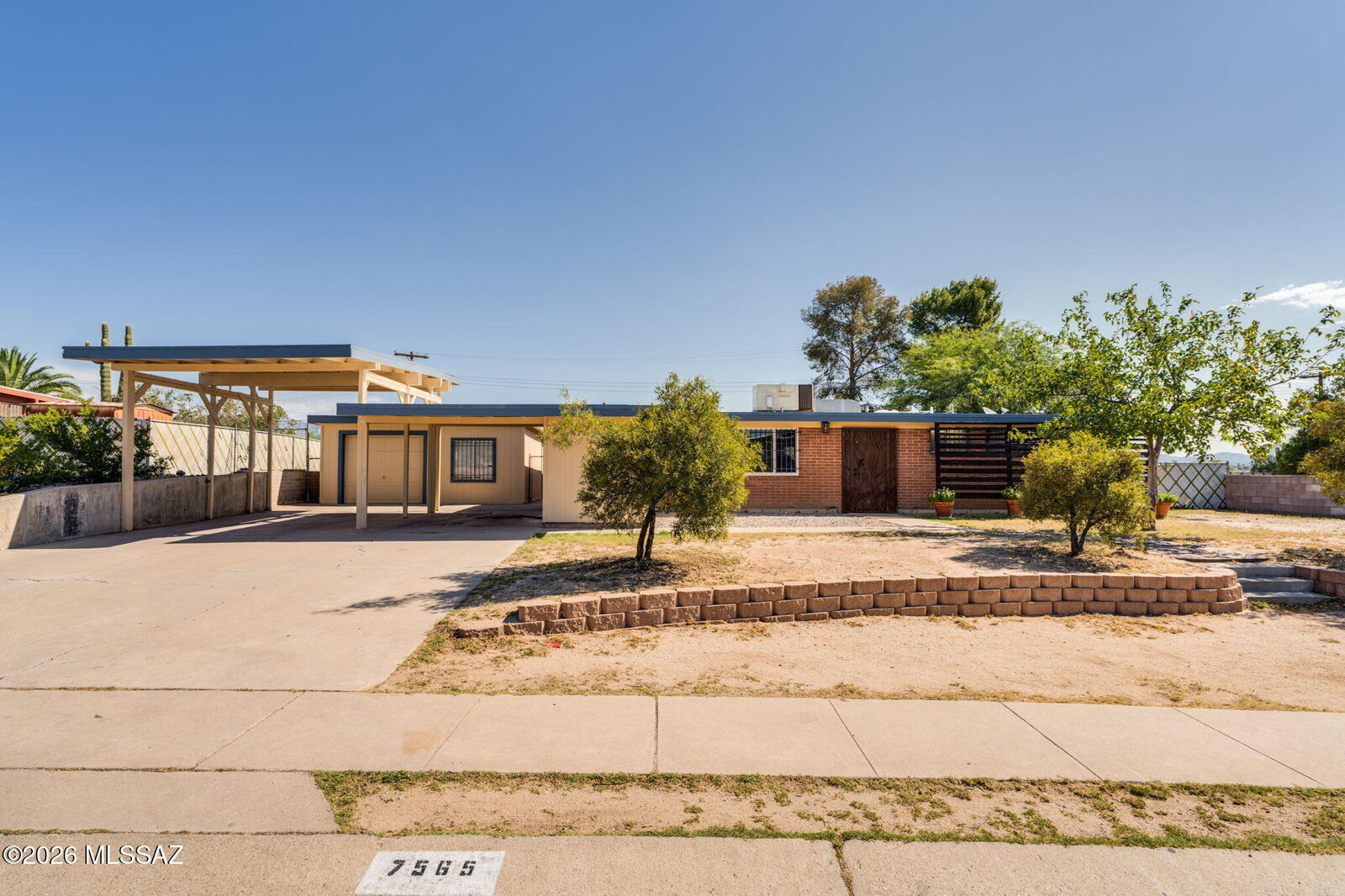 Property Photo:  7565 E 29th Street  AZ 85710 