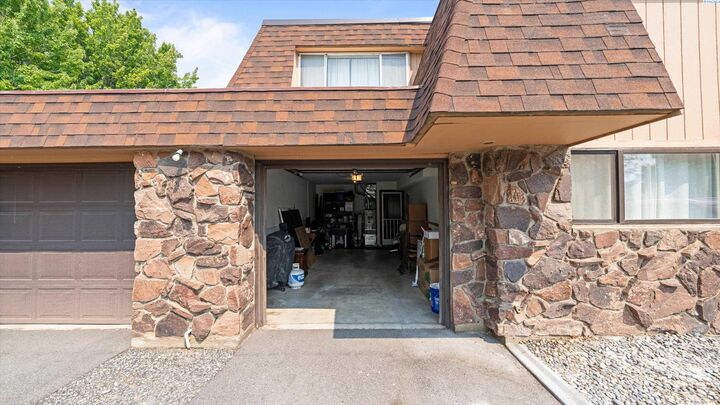 Property Photo:  2912 W Hood Ave C103  WA 99336 