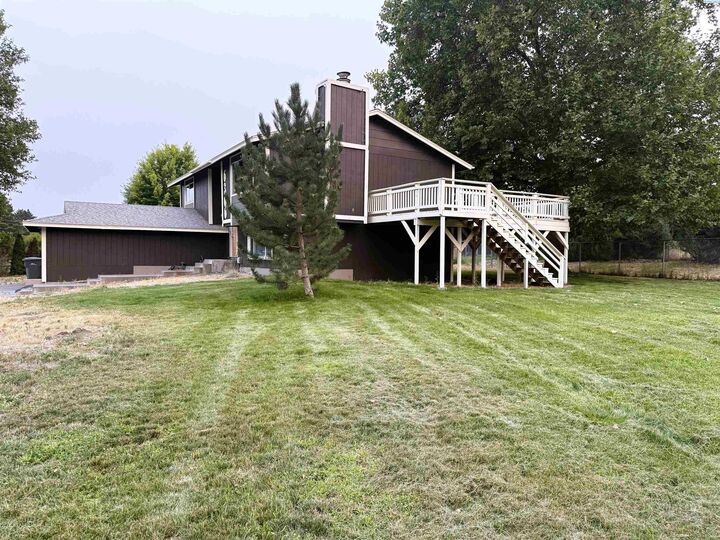 Property Photo: 6306 S Caballo Rd WA 99338