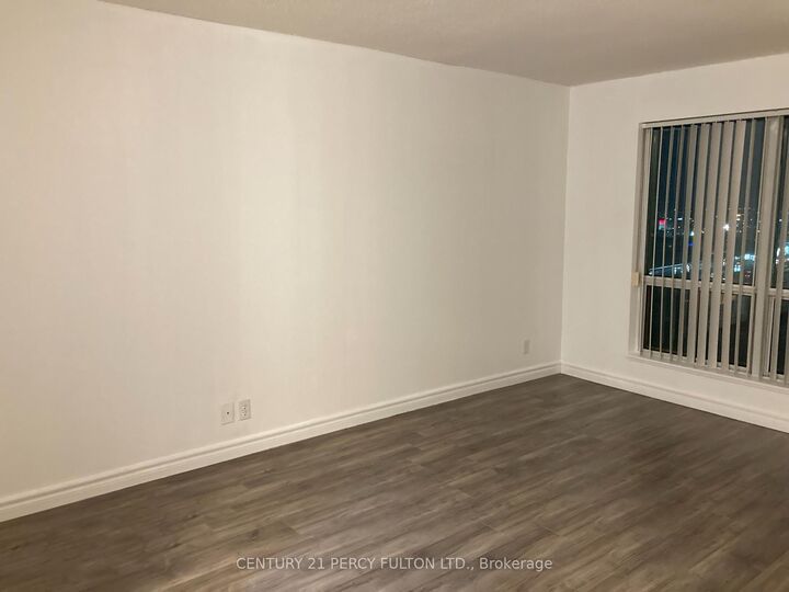 Property Photo:  11 Lee Centre Drive 2010  ON M1H 3J5 