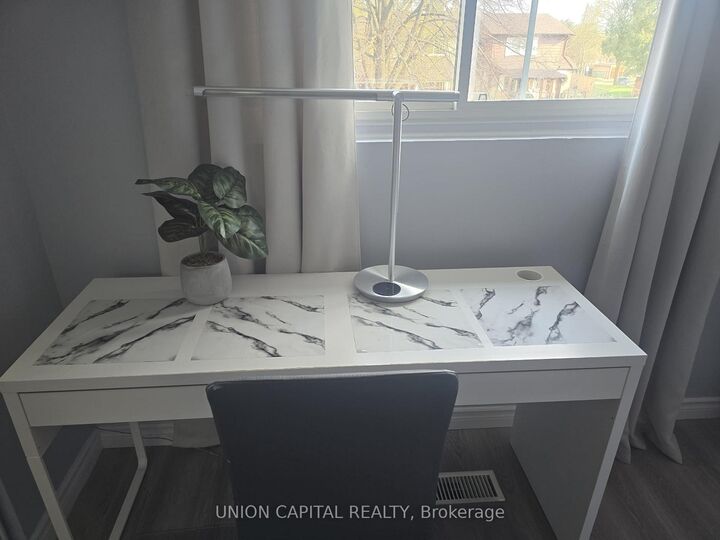 Property Photo:  71 Osterhout Place Room  ON M1B 1E4 