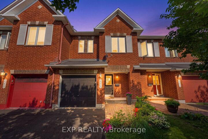 Property Photo: 2215 Silverado Crescent ON K4A 4V2