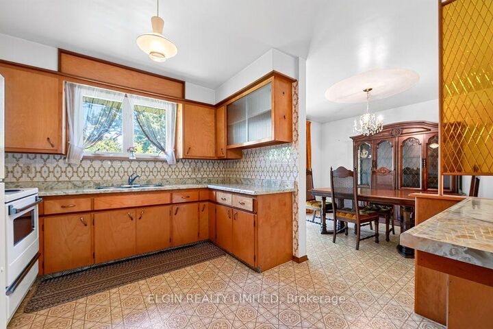 Photo de la propriété: 236 1/2 Erie Street ON N5R 2N9