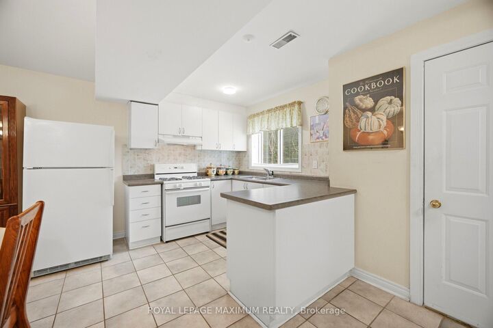 Property Photo: 34 Kirkwood Crescent ON L7C 1B8