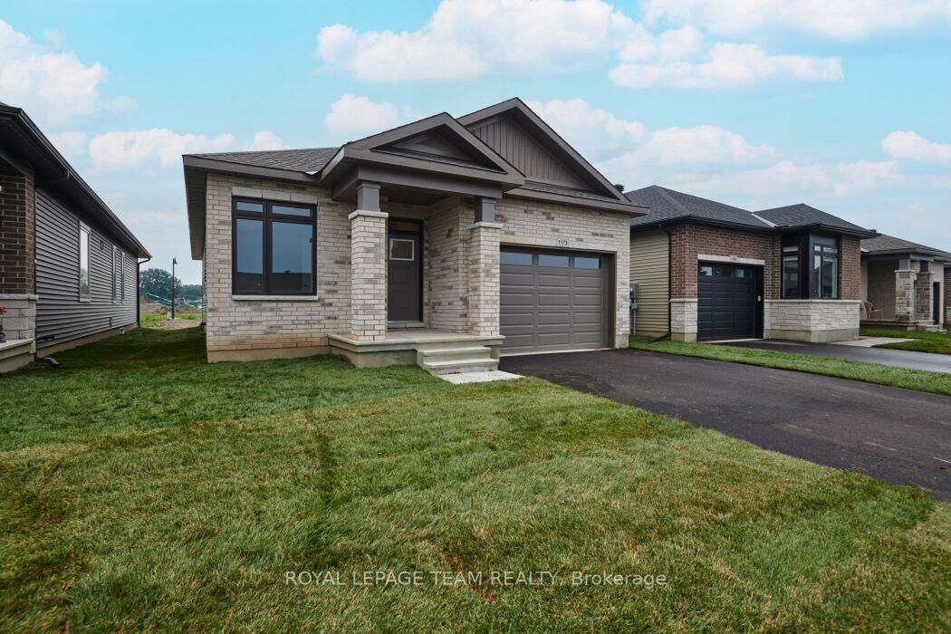 Property Photo: 1173 Potter Drive ON K6V 0G8