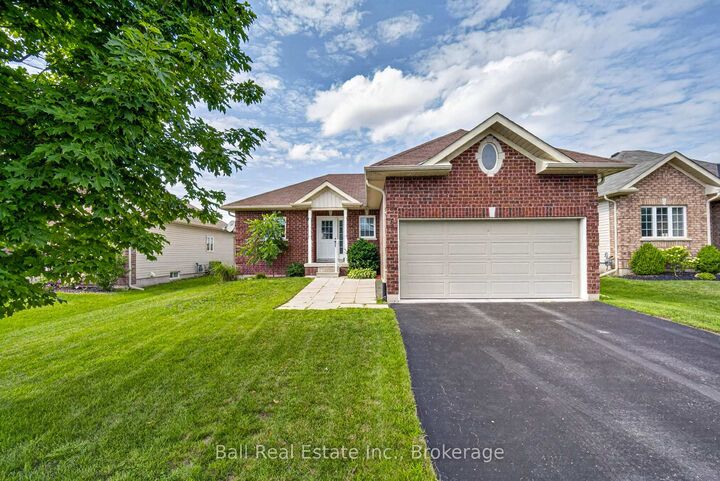 Photo de la propriété:  6 Maple Avenue E  ON K0L 2V0 