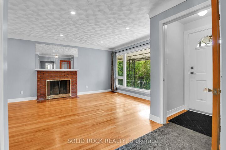 Property Photo: 1227 Portland Avenue ON K1V 6G1