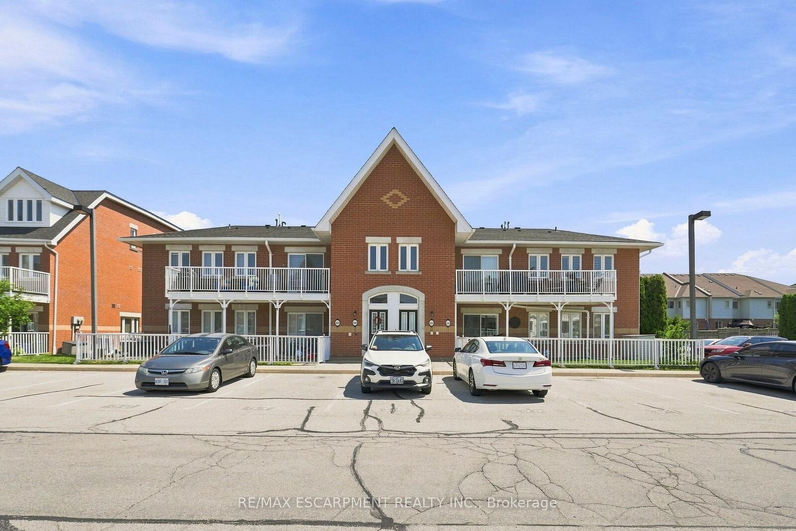 Property Photo:  1701 Lampman Avenue 204  ON L7L 6R7 