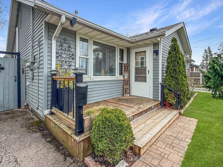 Property Photo: 5 Aberdeen Court ON L2A 3Y7