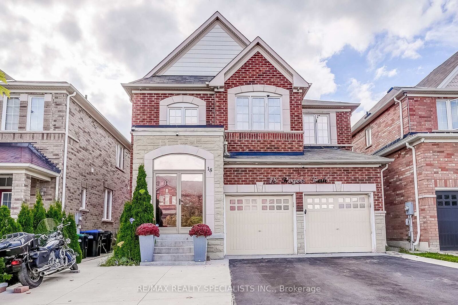 Property Photo: 18 Rogers Trail ON L3Z 0G4