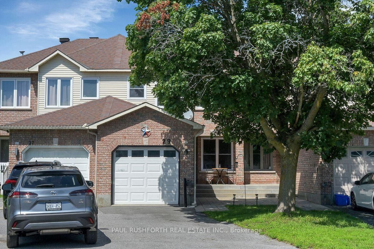 Property Photo:  29 Grenadier Way  ON K2J 4L3 