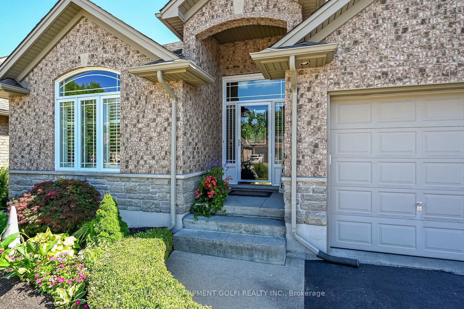 Property Photo: 108 Willowdale Crescent ON N0A 1N5