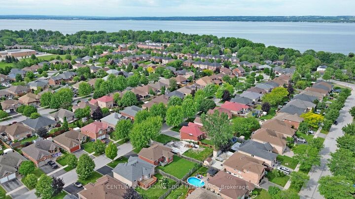 Property Photo:  14 Kerfoot Crescent  ON L4P 4B8 