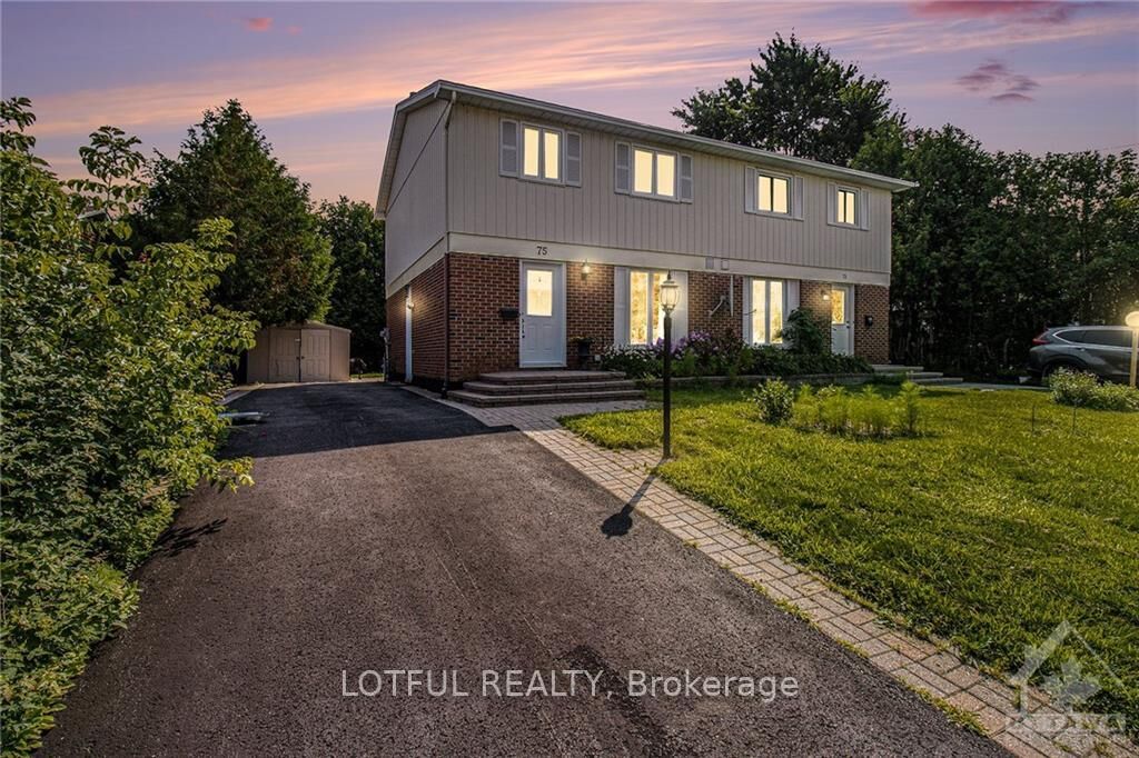 Property Photo: 75 Dalehurst Drive A ON K2G 3V1