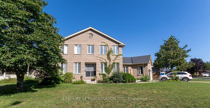 Property Photo: 7 Bridlewood Lane ON K8V 6N4