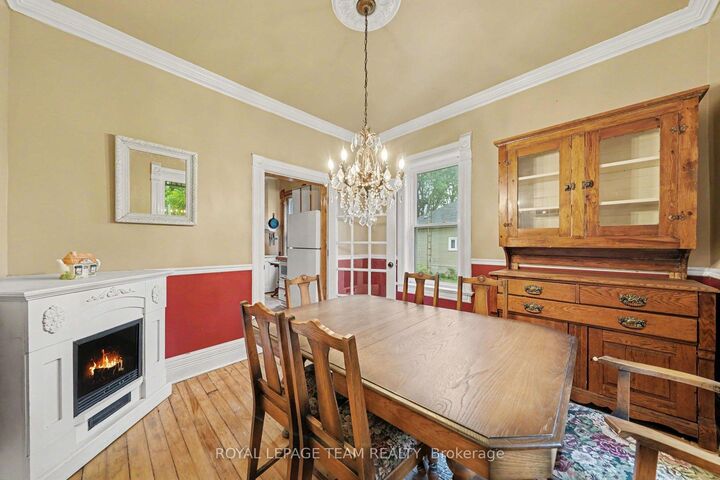 Property Photo: 18 Moffat Street ON K0A 2R0
