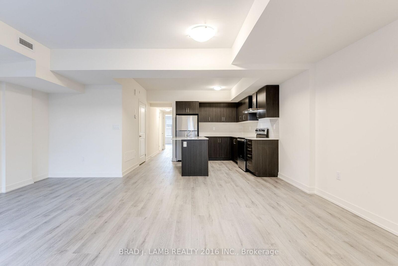Photo de la propriété: 58 Elizabeth Street S 2106 ON L4C 5W2