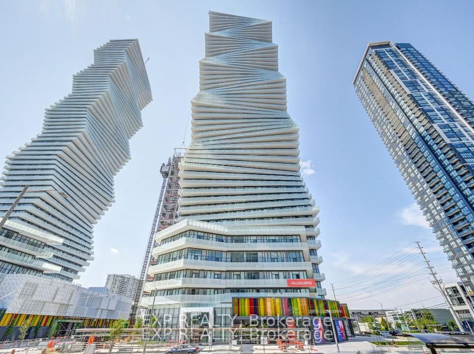 Property Photo: 3900 Confederation Parkway 2612 ON L5B 0M3